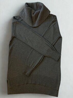 LOFT Women's Gray Turtleneck Sweater